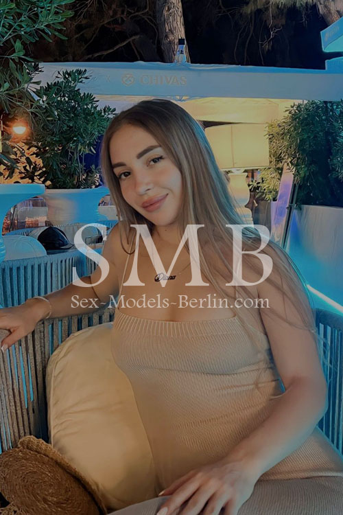 Natural Boobs Escort lady in Berlin