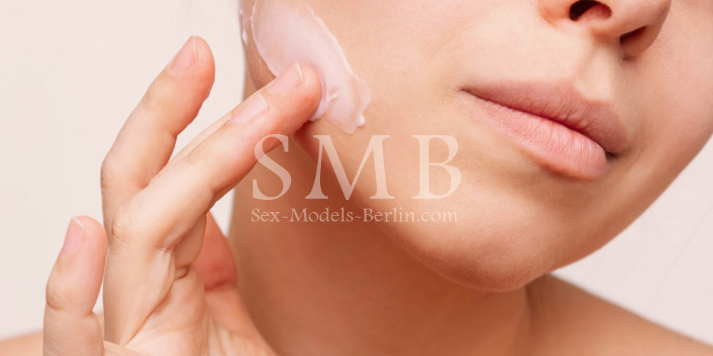 Cum in Face Escort in Berlin