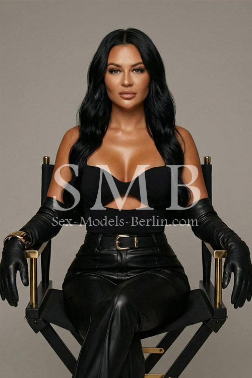Domination Play Escort Girl in Berlin