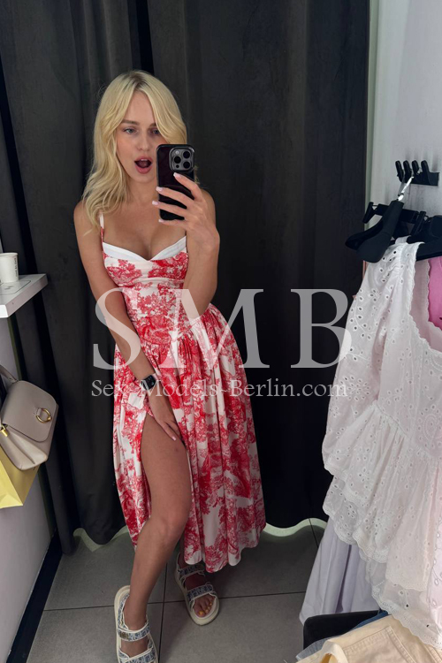 Girlfriend Experience Escort Girl In Berlin