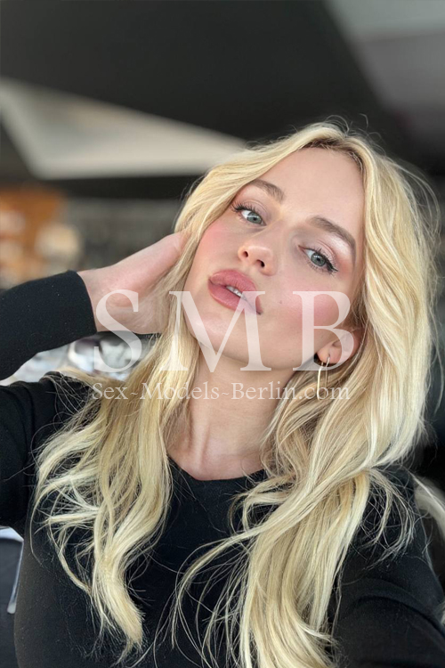 Girlfriend Experience Escort Girl In Berlin