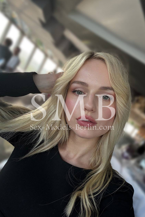 Girlfriend Experience Escort Girl In Berlin
