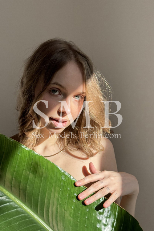 COF Escort Girl In Berlin