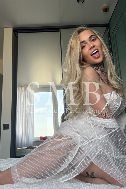 Tattooed Escort Girl In Berlin