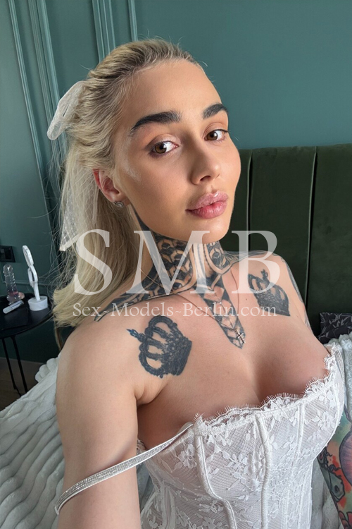 Tattooed Escort Girl In Berlin