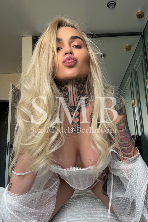 Tattooed Escort Girl In Berlin
