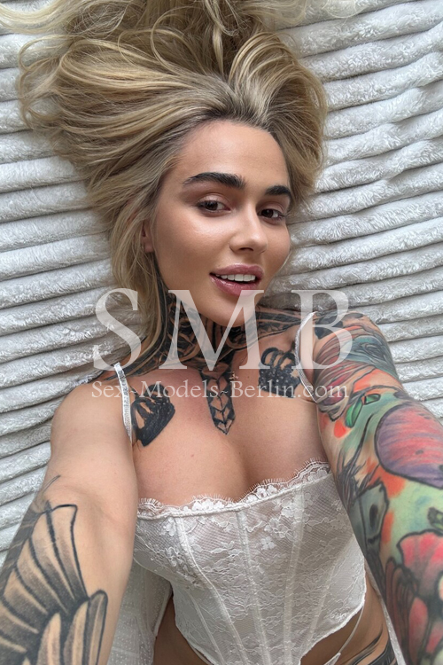 Tattooed Escort Girl In Berlin